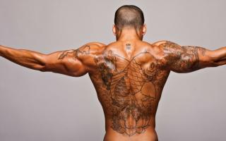 Тренируем плечи: комплекс для дельтовидных мышц